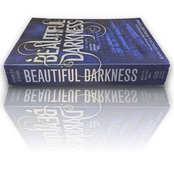 ⚡️3/$15⚡️ Beautiful Darkness [Paperback] by Kami Garcia & Margaret Stohl - Picture 2 of 3